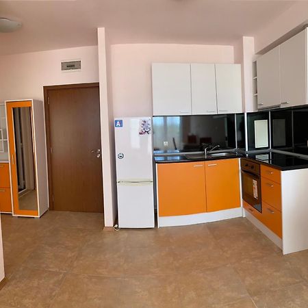 Grand Kamelia Apartments Pantai Sunny Luaran gambar