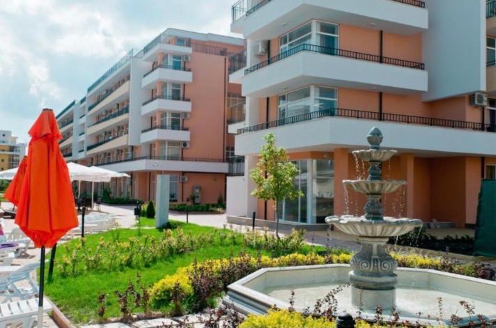 Grand Kamelia Apartments Pantai Sunny Luaran gambar