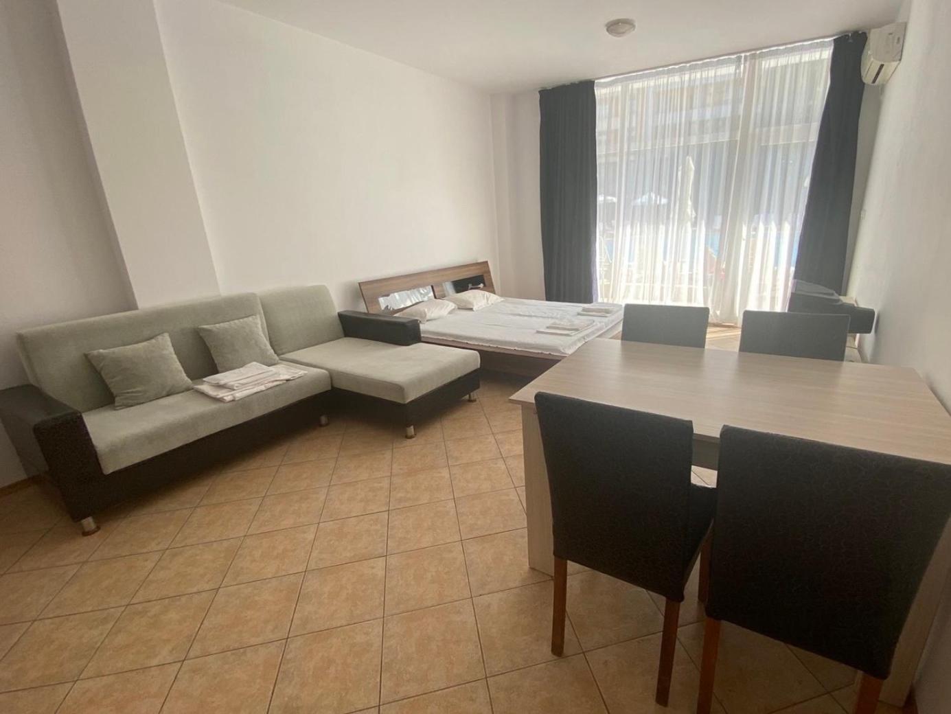 Grand Kamelia Apartments Pantai Sunny Luaran gambar