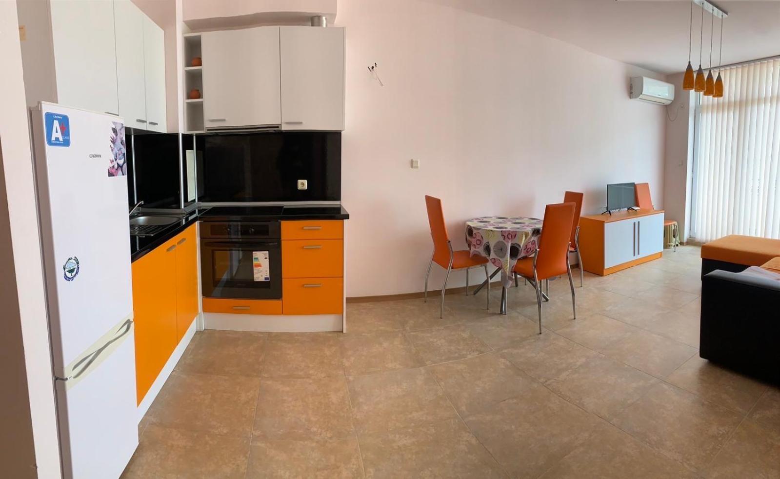 Grand Kamelia Apartments Pantai Sunny Luaran gambar
