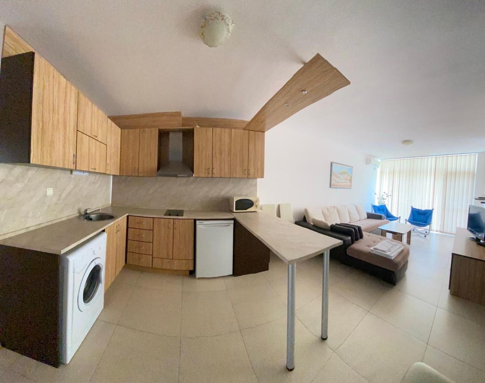 Grand Kamelia Apartments Pantai Sunny Luaran gambar
